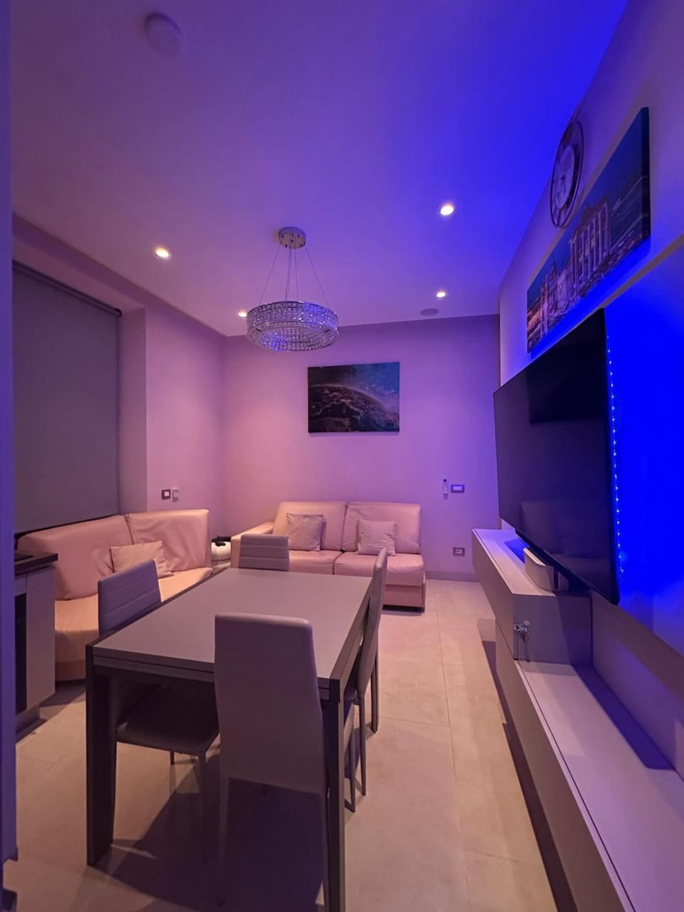 Communal lounge/ TV room, TV and multimedia, Living room, Seating area, Evening entertainment, heating, air conditioner