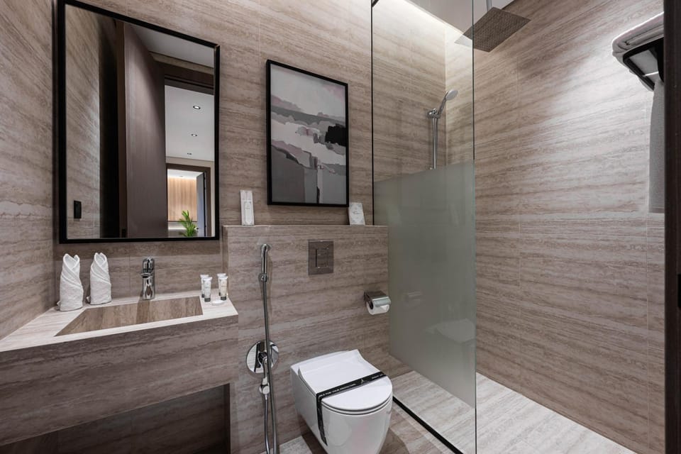 Shower, Shower, Toilet, Toilet, Bathroom, Bathroom