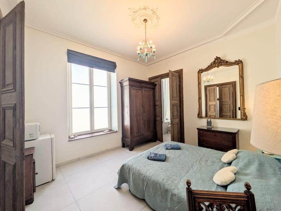 Bed, wardrobe