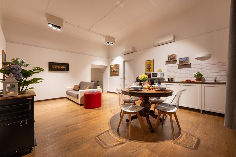 DIVINA Maison Apartment in Florence