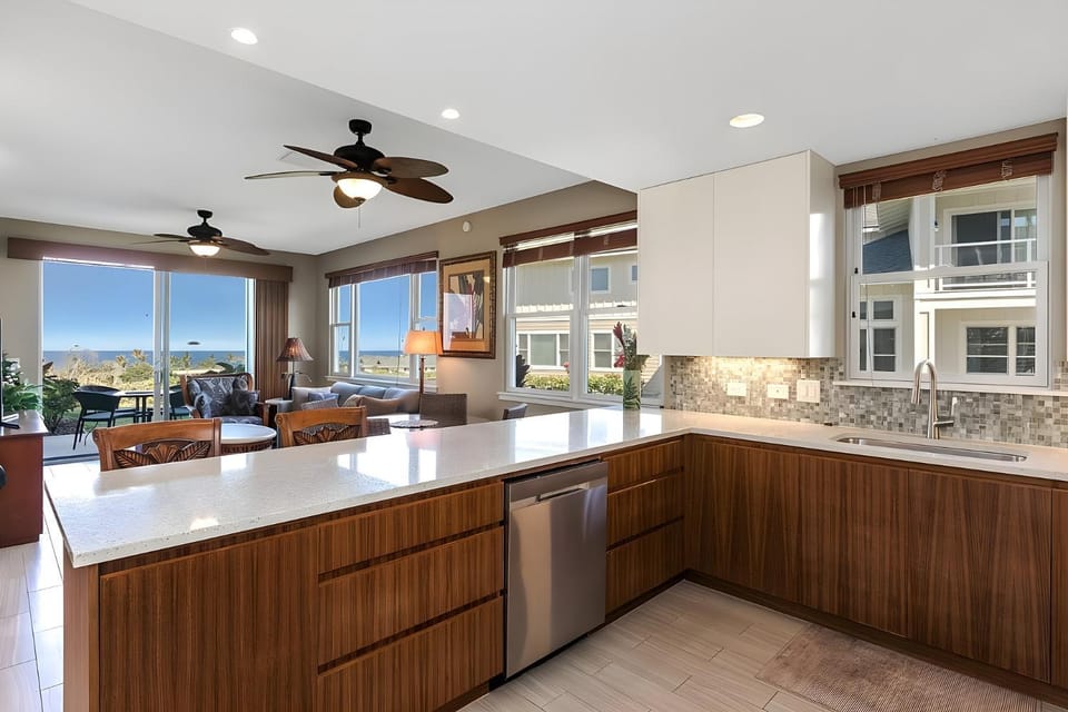 Ocean View 4BR, 2 Condos for 12 in Kailua-Kona! House in Holualoa