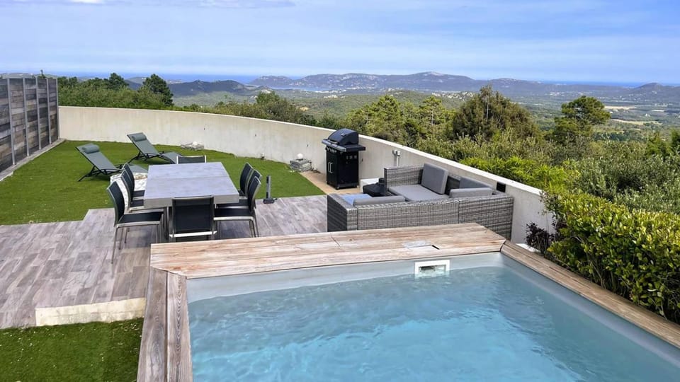 Appartement Pascialella, 7 pers, piscine chauffée, vue mer Villa in Porto-Vecchio