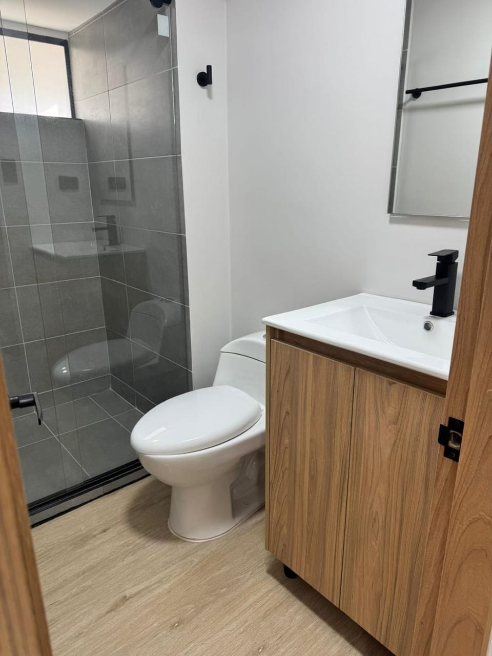 Apartamento amoblado y de lujo en Chinchiná, con piscina y jacuzzi Apartment in Risaralda