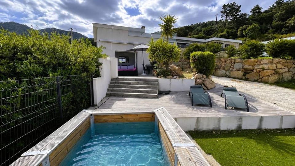 Domaine Pascialella, 20 pers, 3 piscines, vue mer Villa in Porto-Vecchio