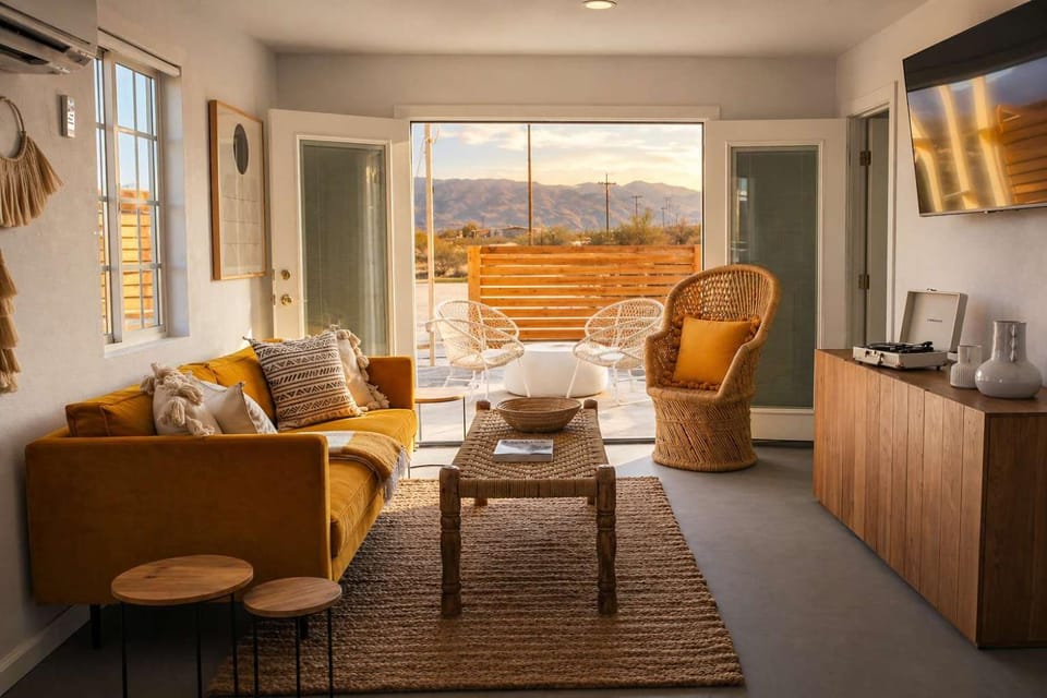 Hot Tub Meets Mojave Magic by Navigate Stays House in Twentynine Palms