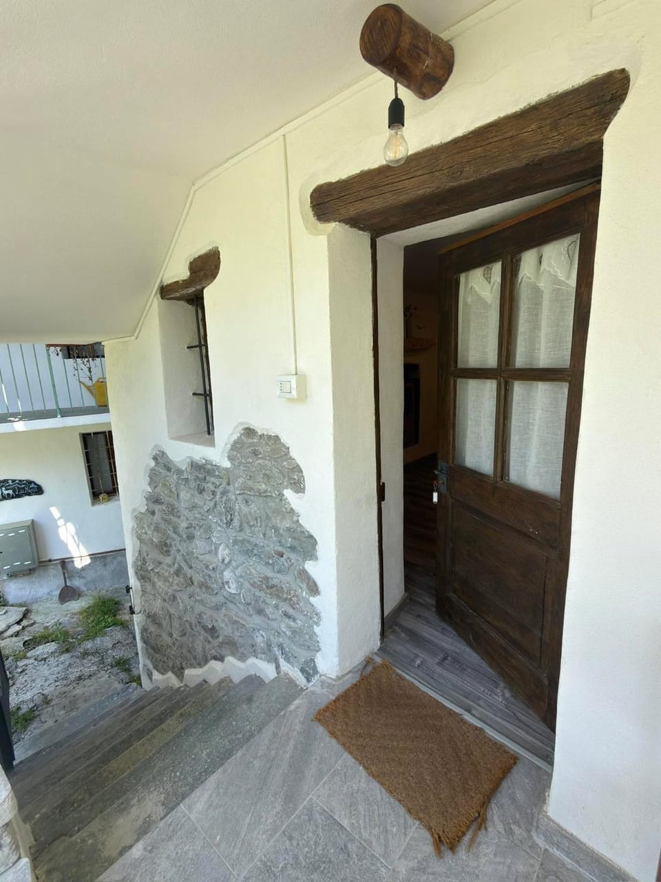Facade/entrance