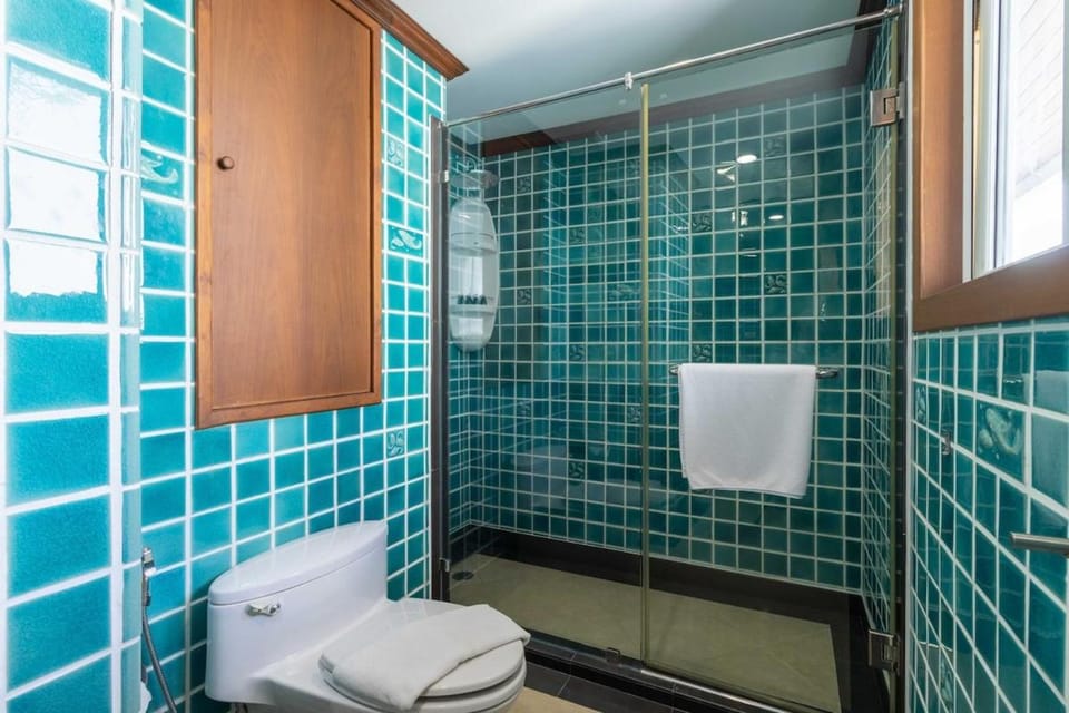Walk Patong Biggest Building Best Sea Views C274 Apartment in Patong