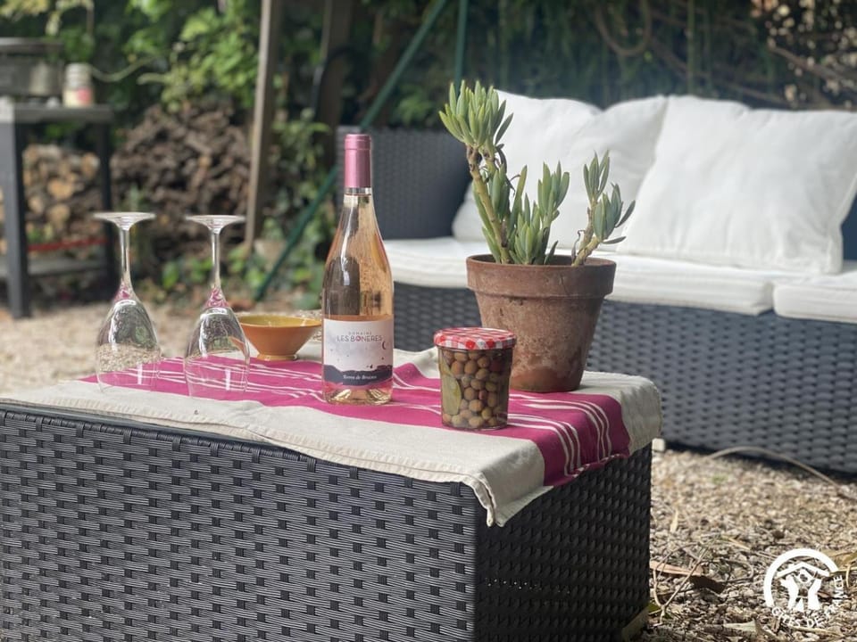 La chambre du mas Bed and Breakfast in Occitanie