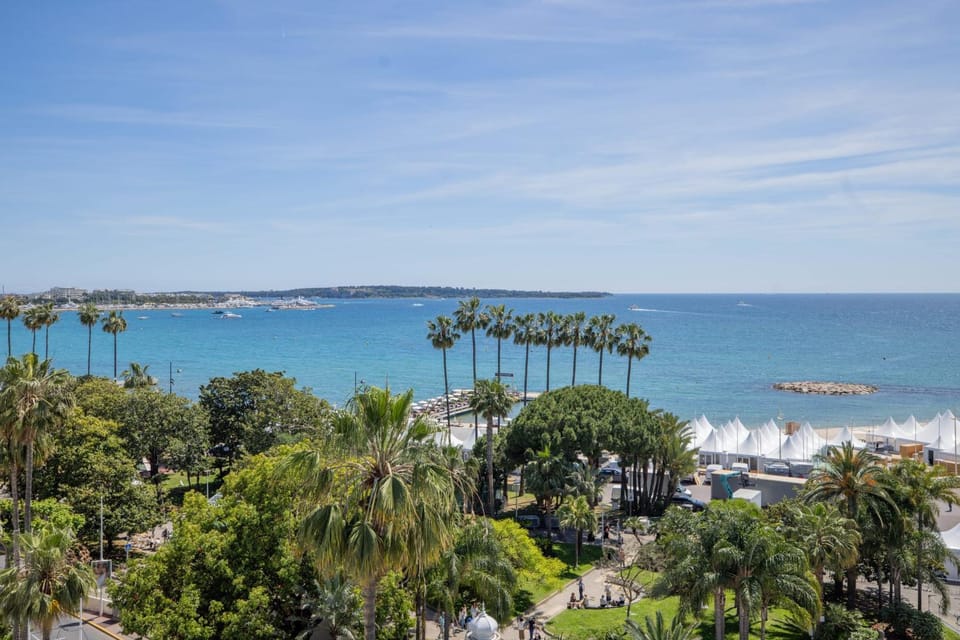 REF 2061 - Superb 3-room apartment Cannes Croisette Apartment in Cannes