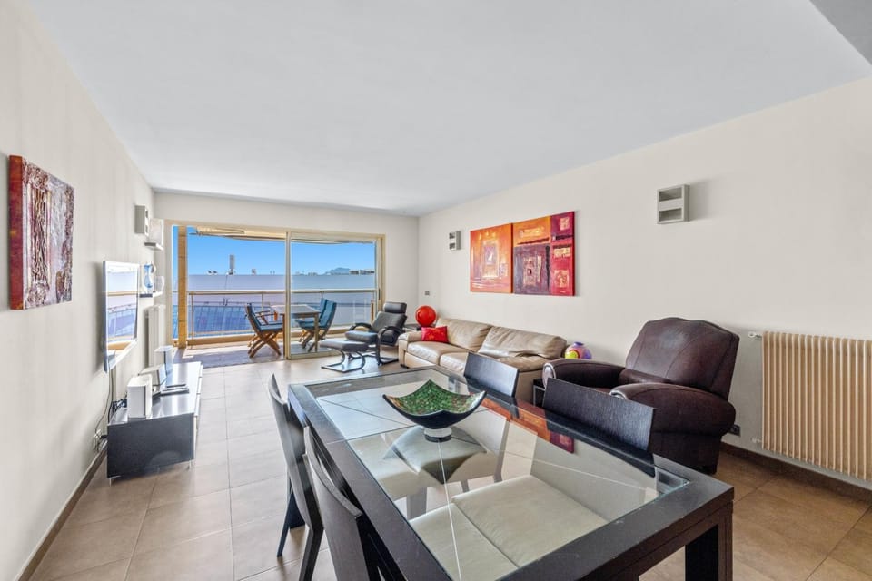 REF 2061 - Superb 3-room apartment Cannes Croisette Apartment in Cannes
