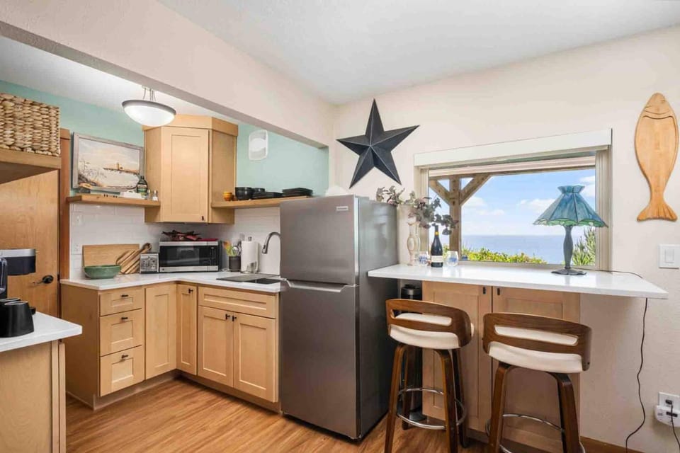 Sea Bluff House in Lincoln City