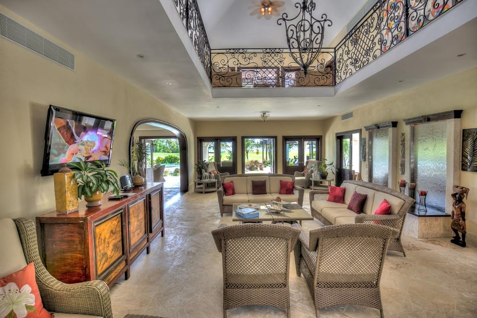 TV and multimedia, Living room, Seating area