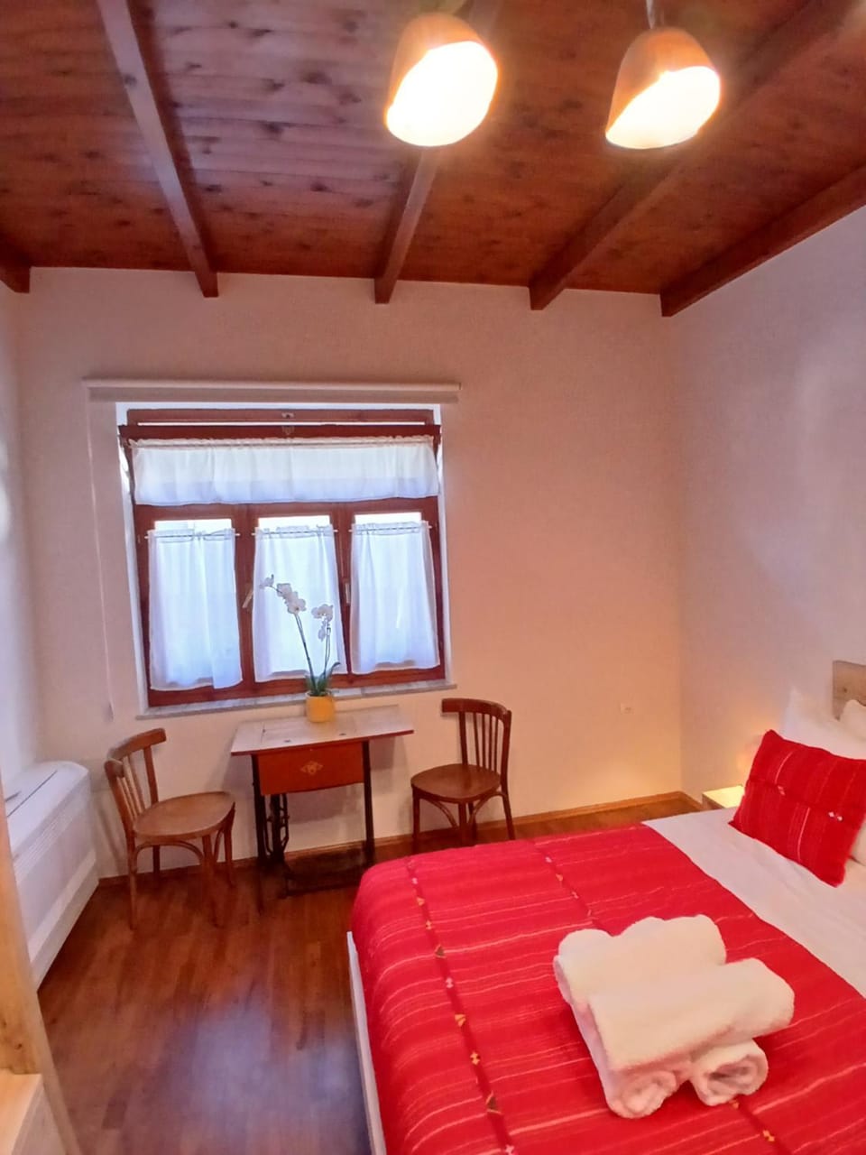 Mrizi i Zanave Guesthouse Tirana Bed and Breakfast in Tirana