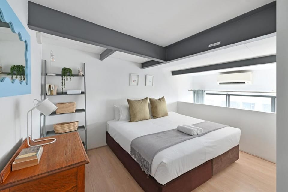 Two Bed Table Mountain Views Central Apartment in Cape Town