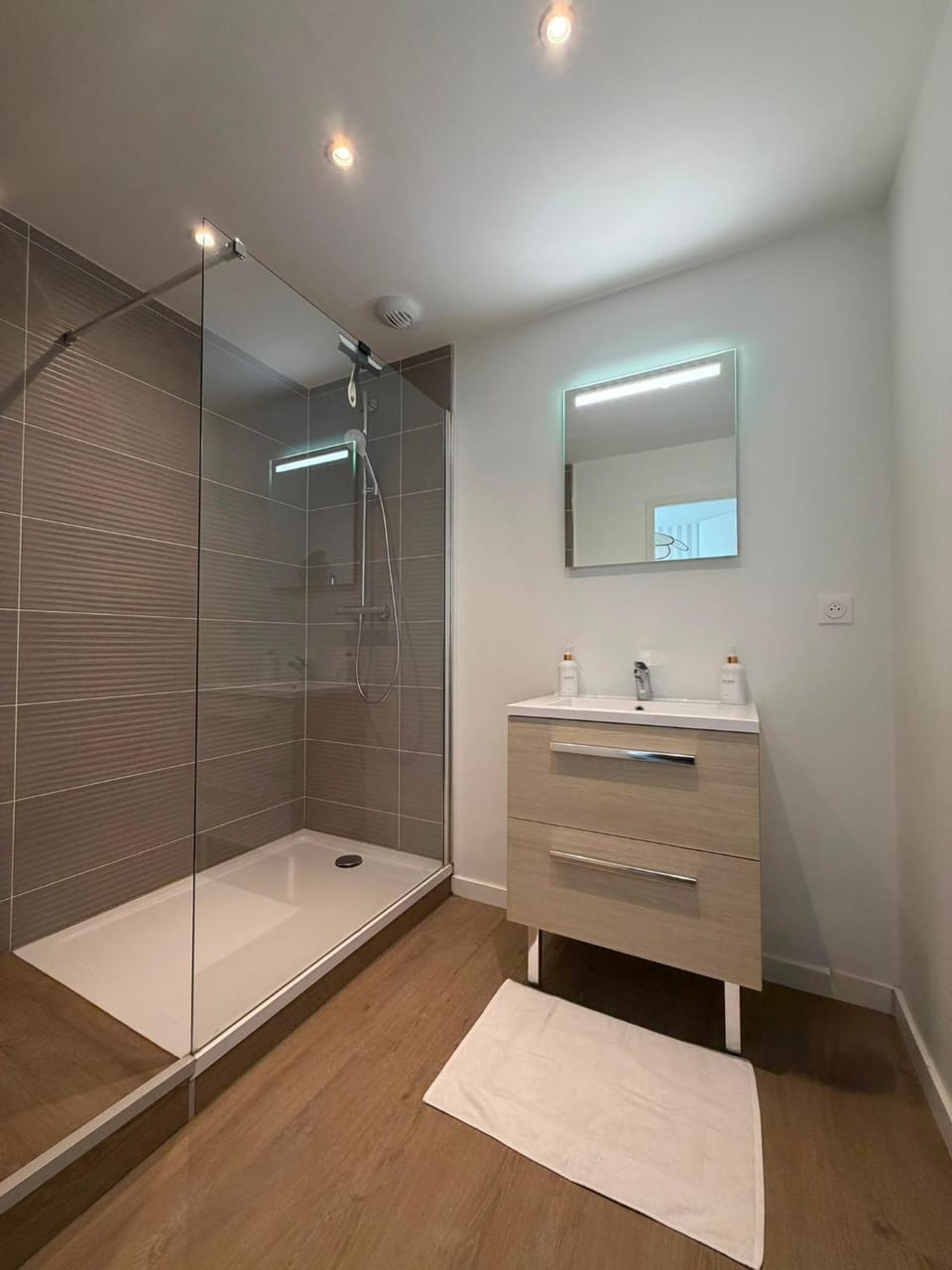 L'Evasion Boulonnaise, SPA Privée, 6 pers Apartment in Hauts-de-France