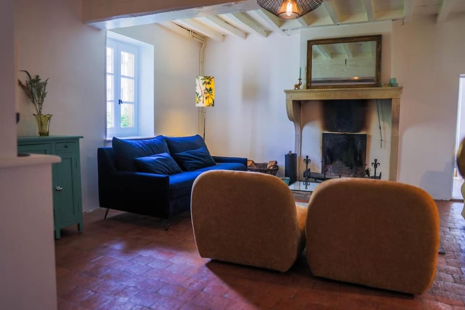 Maison des Pierres d Ozenay House in Bourgogne-Franche-Comté