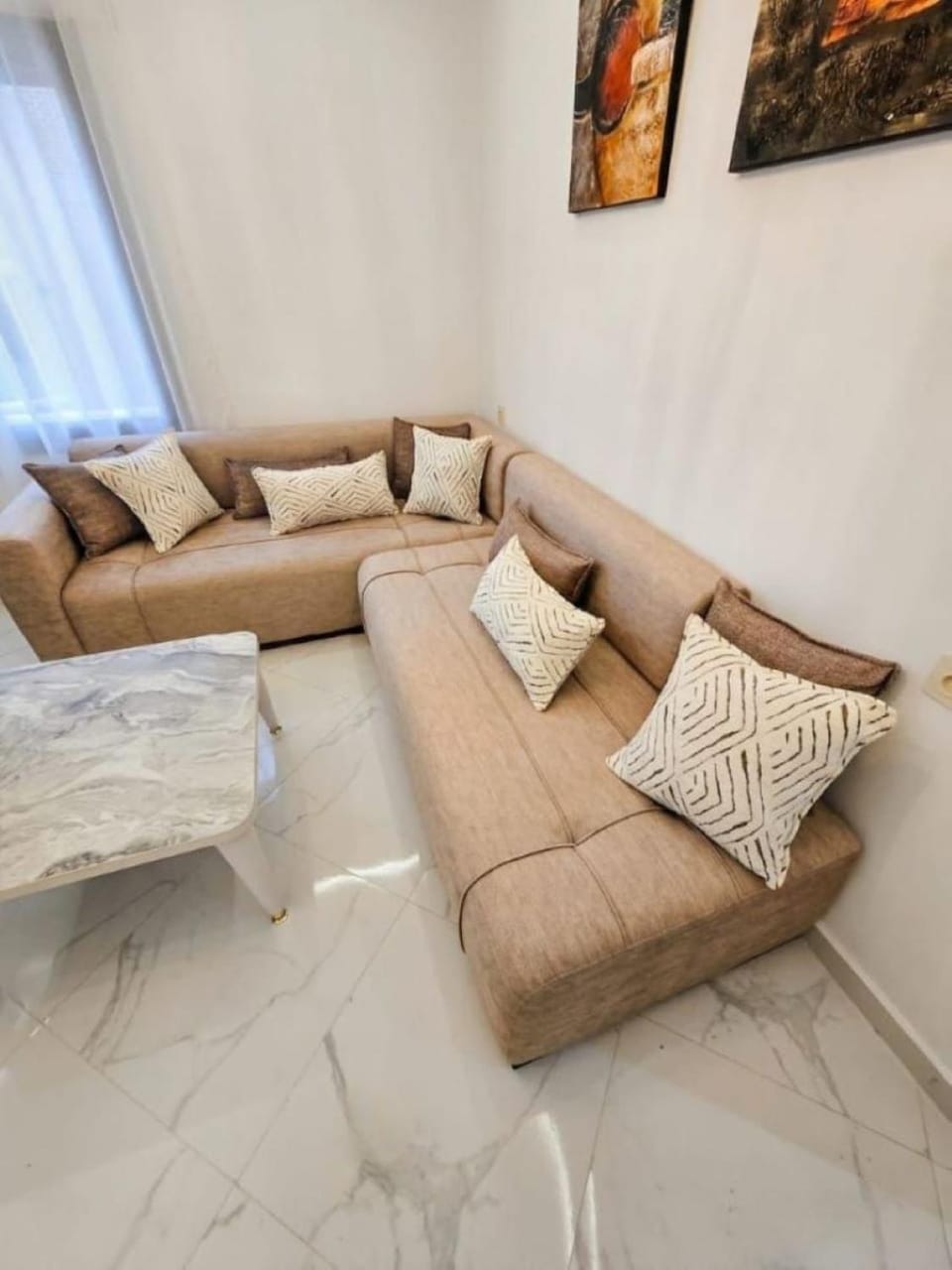 Living room, Seating area