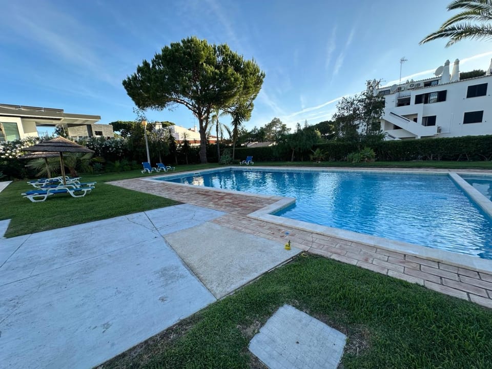 Stylish Apartment with Pool near Vilamoura Marina Apartment in Quarteira