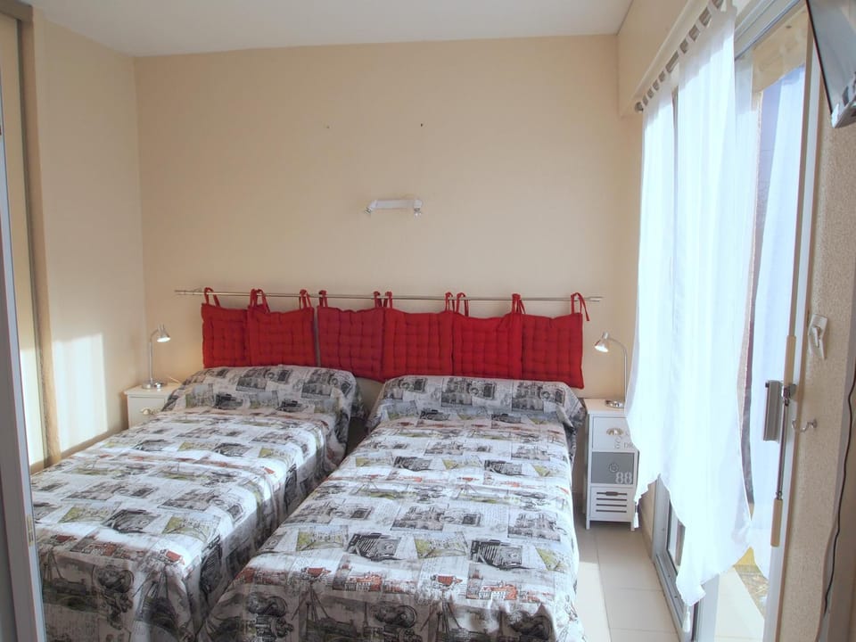 Property building, Living room, Bedroom