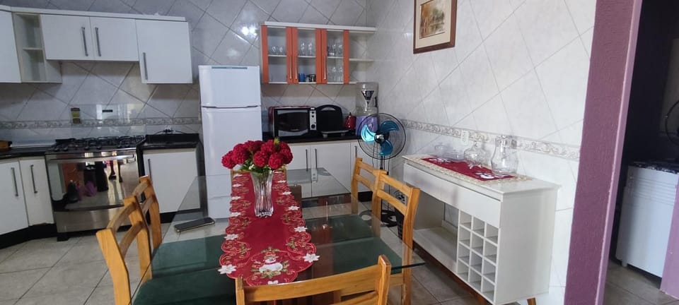 Kitchen or kitchenette, Dining area, oven, stove, toaster
