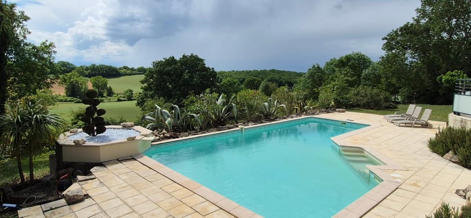 Havre de paix dans une villa d'architecte Villa in Occitanie