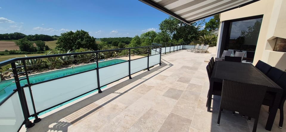 Havre de paix dans une villa d'architecte Villa in Occitanie