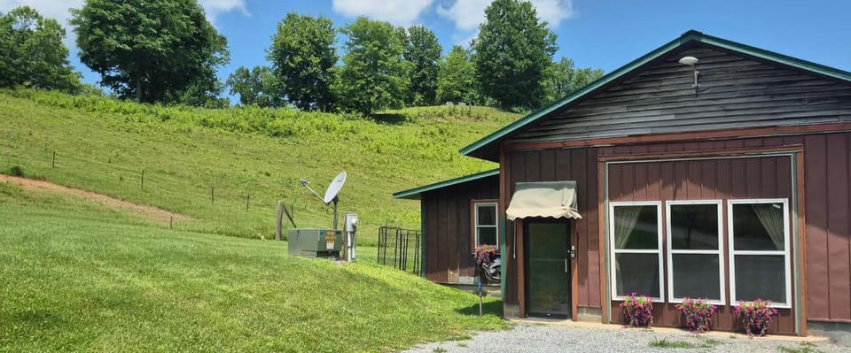 Relax Inn Creekside House in Tennessee