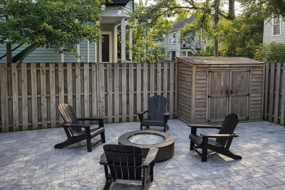 Henry HouseFirePit, Courtyard, BBQ, Near Forsyth House in Savannah