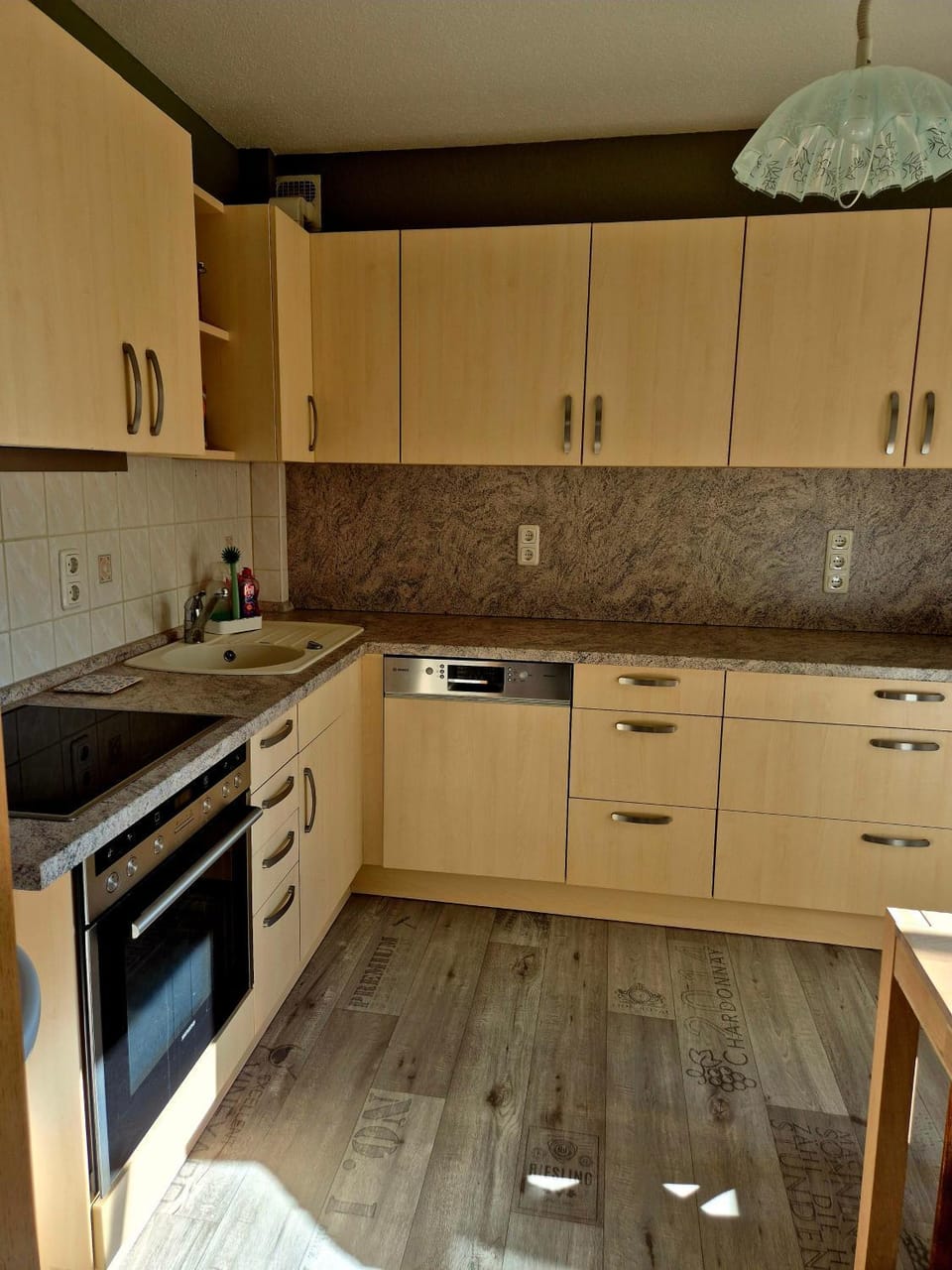 Kitchen or kitchenette, Living room