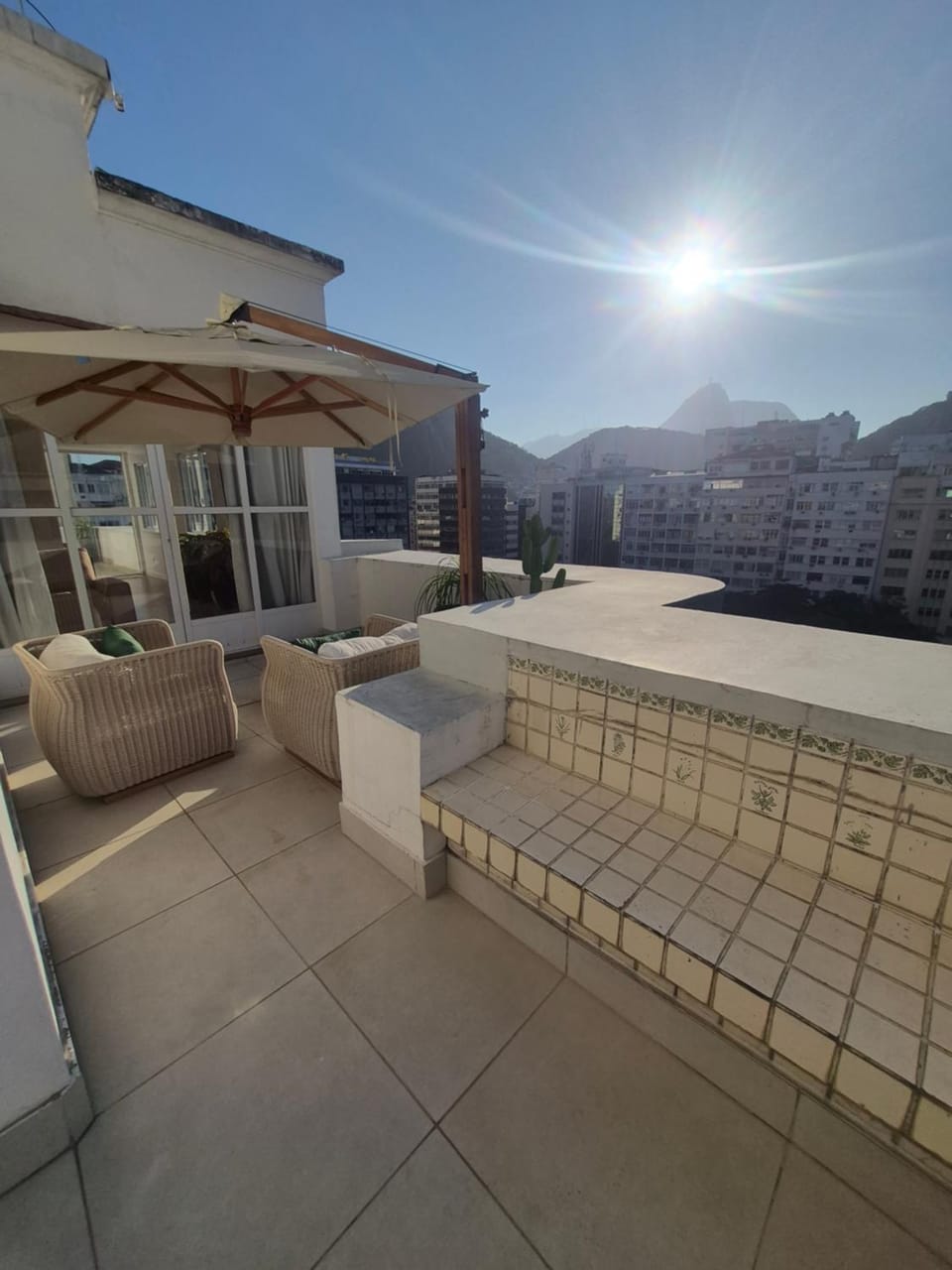 Penthouse Steps from the Beach with Ocean & Cristo Views Apartment in Rio de Janeiro