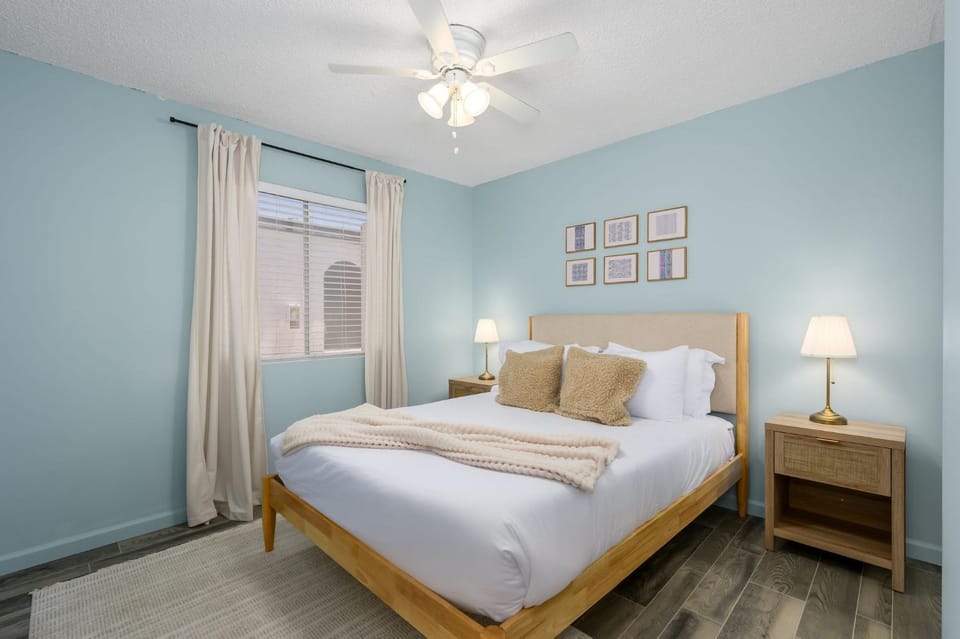 Swimming Pool King Bed 2 Min to ASU Apartment in Tempe