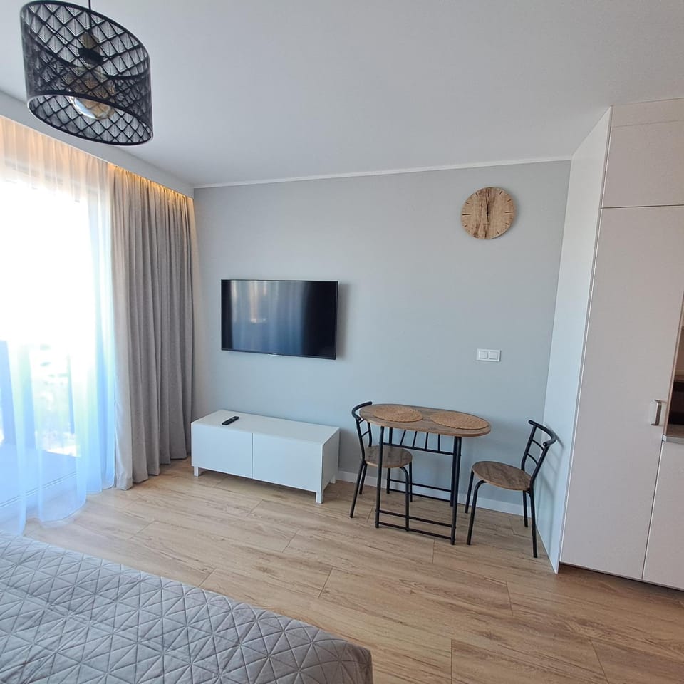 TV and multimedia, Photo of the whole room