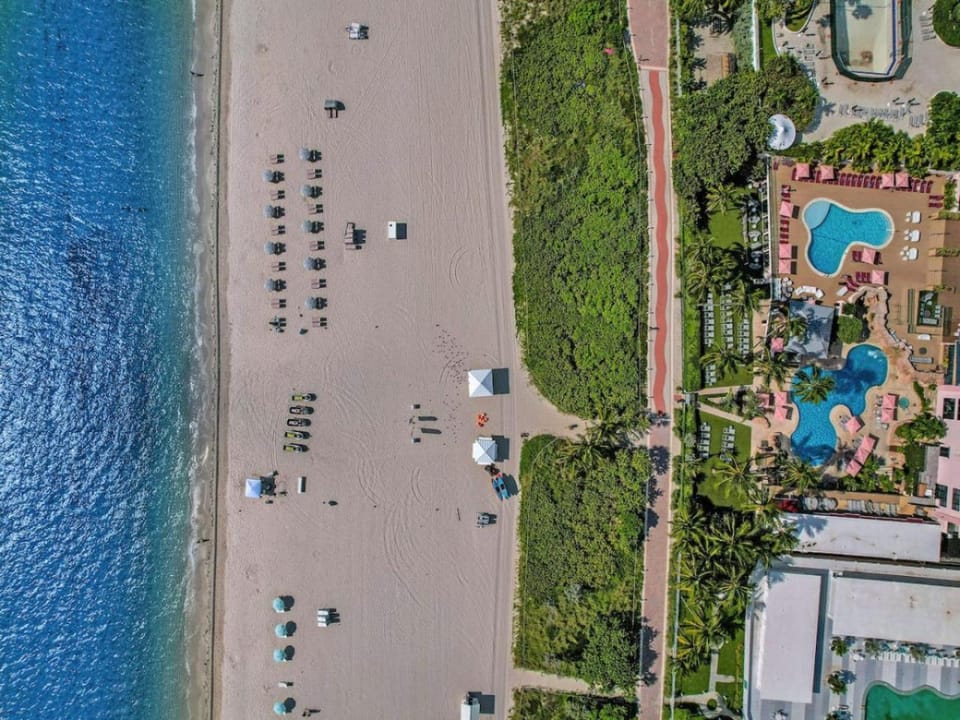 Exclusive Oceanfront Condo with Luxury Features 501 Apartment in Miami Beach