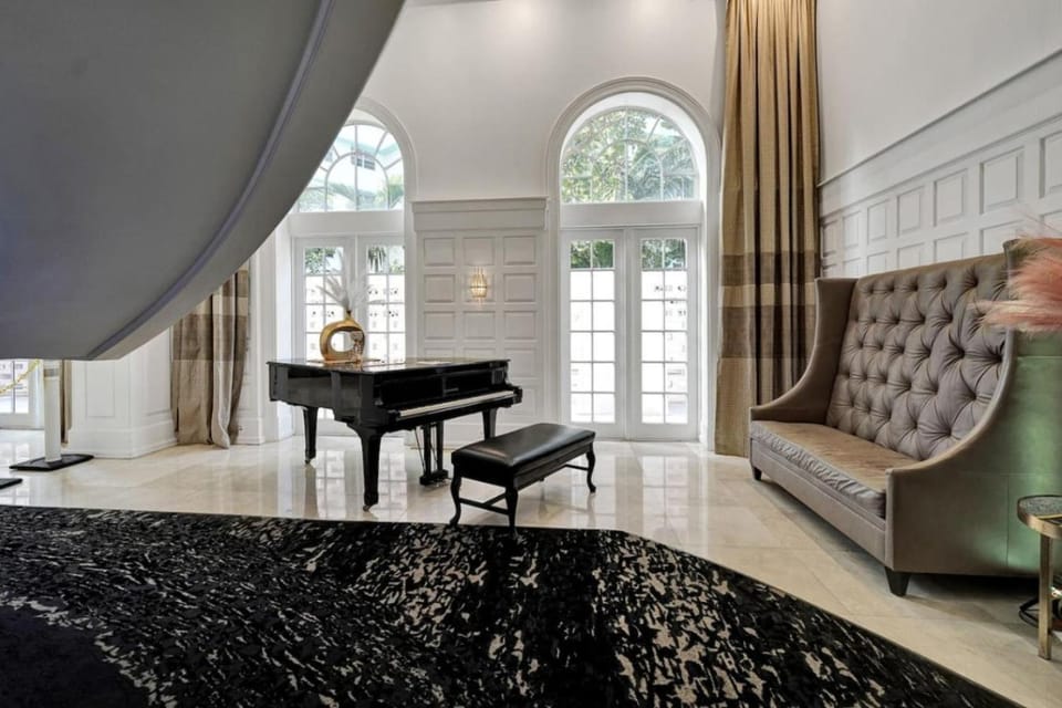 Exclusive Oceanfront Condo with Luxury Features 501 Apartment in Miami Beach