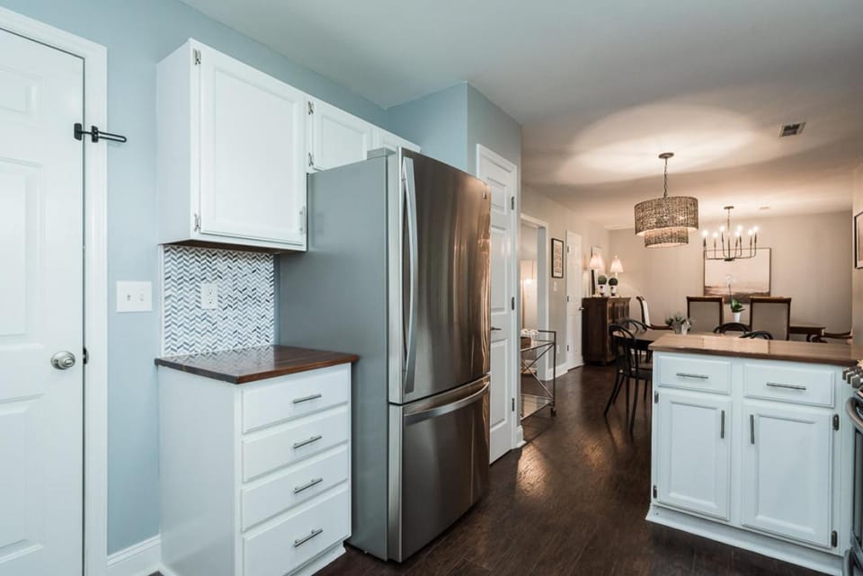 Waterfront Chapel Hill Retreat Near UNC, Sleeps 10 House in Chapel Hill