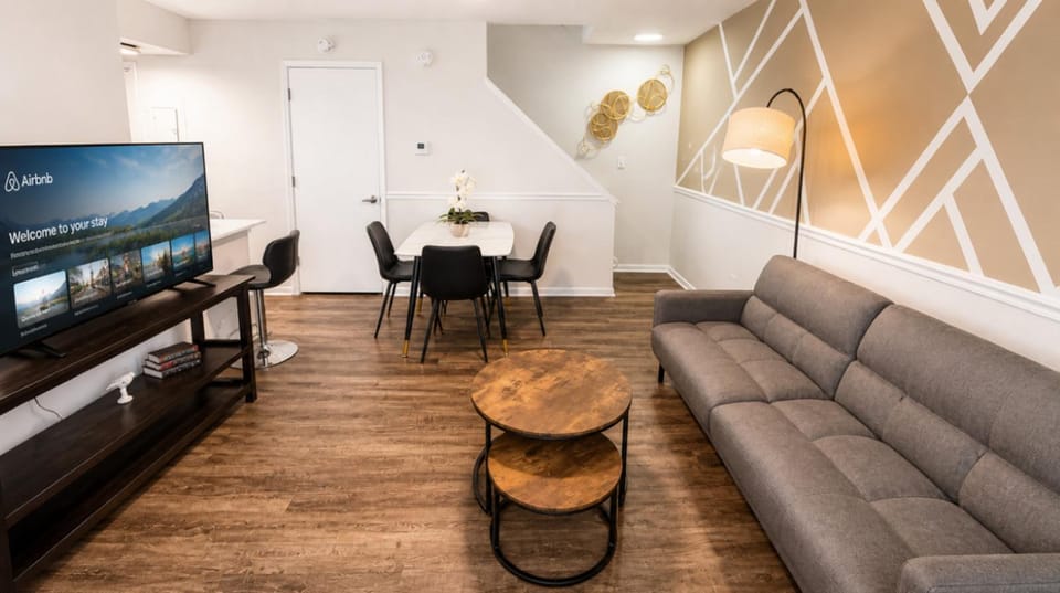 The Sage Retreat Hoover Designer Stay Apartment in Hoover