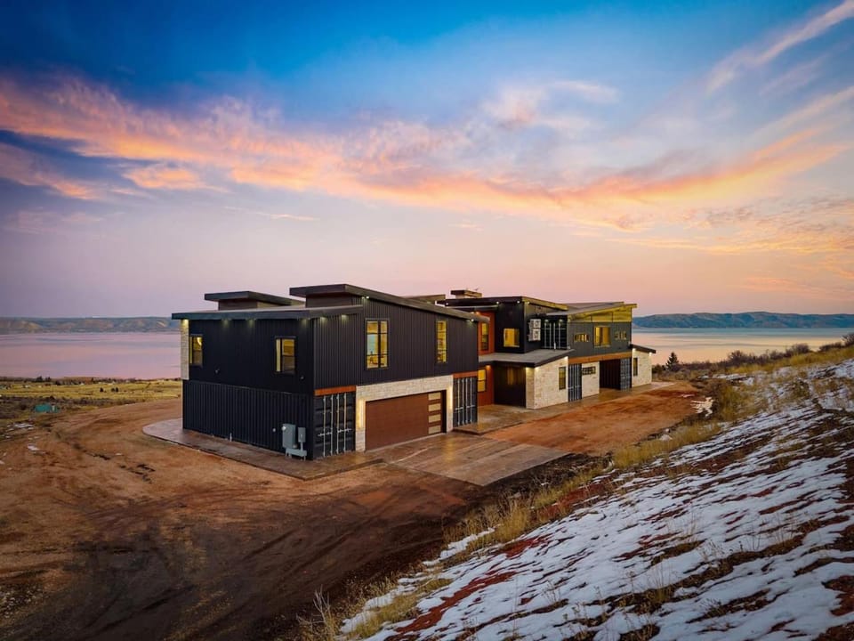 7500sqft Designer Container Home - Hot Tub, Game Room, and More House in Idaho