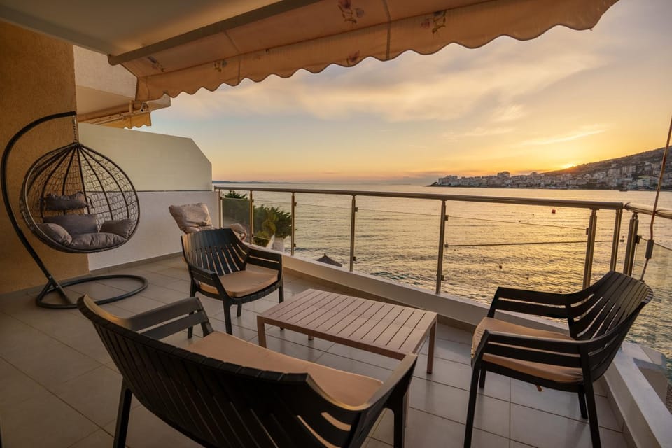 Frontline sea view apartment Apartment in Sarandë