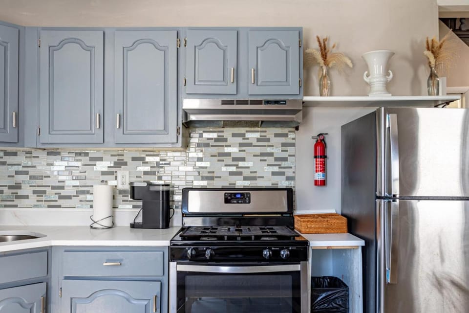 Deluxe 4BR-2BA-12 Beds | NYC | MetLife | Parking Apartment in Bayonne