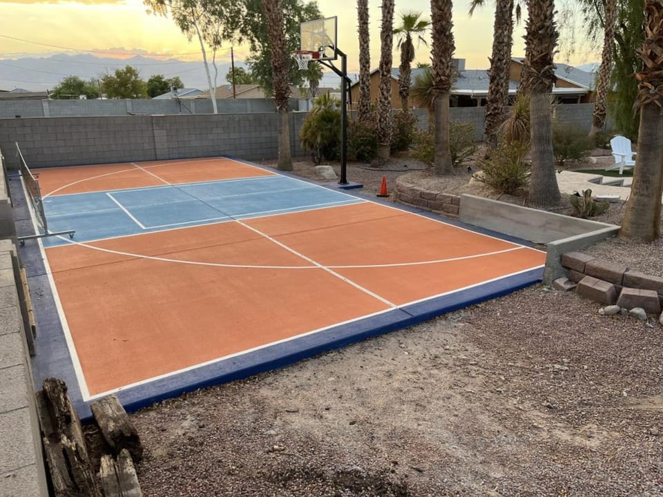Epic Pool Party Resort House in Fort Mohave