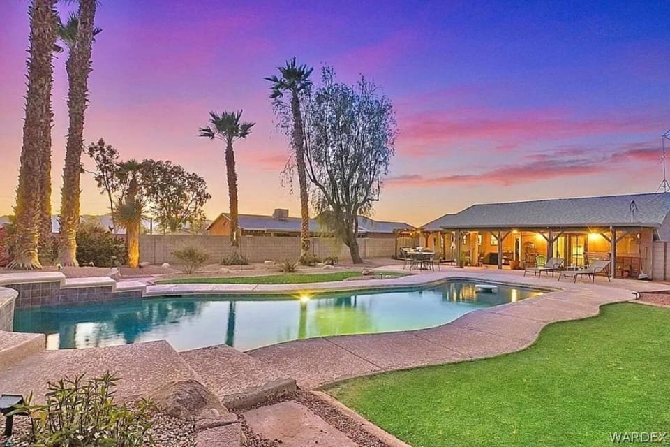Epic Pool Party Resort House in Fort Mohave