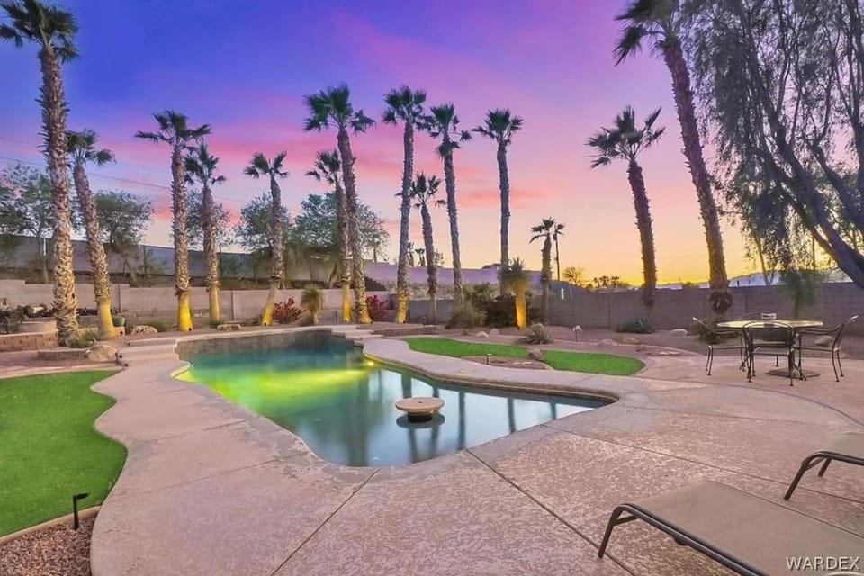 Epic Pool Party Resort House in Fort Mohave