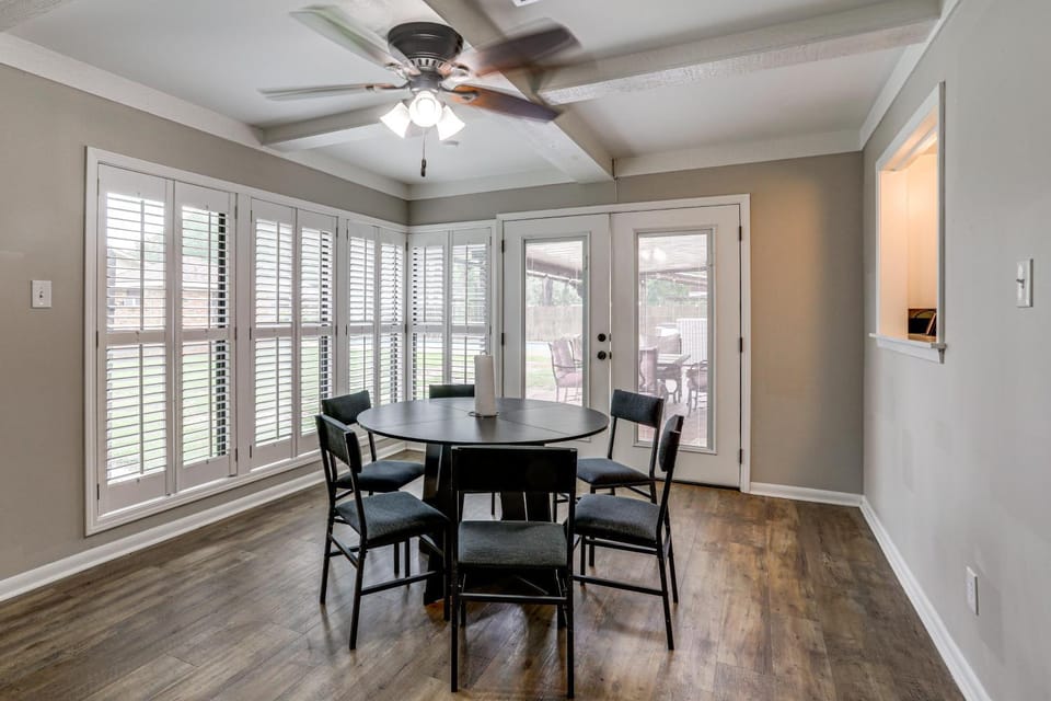 3 Mi to Dtwn Alexandria: Family Home w/ Hot Tub! House in Alexandria