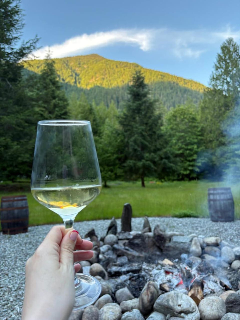 Day, Natural landscape, Food and drinks, Mountain view, Drinks, Alcoholic drinks