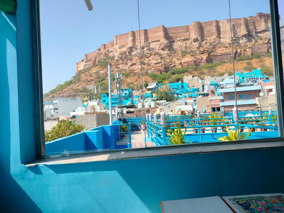 Nearby landmark, Natural landscape, Mountain view
