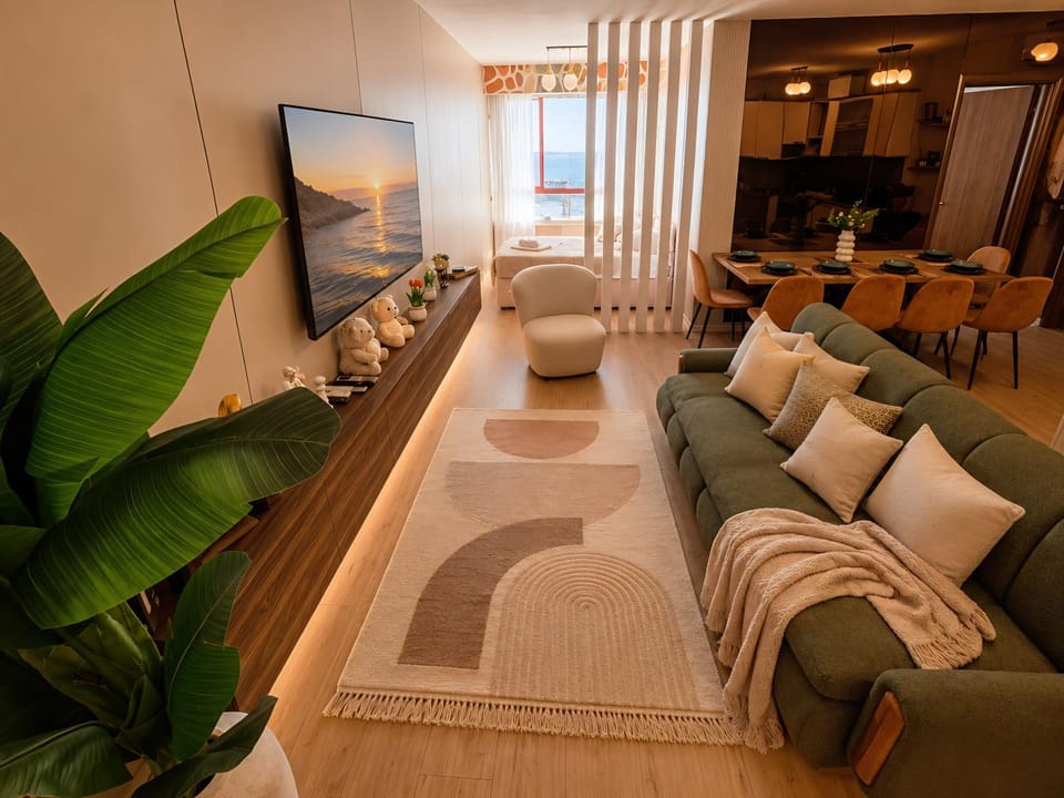 Big apartment central seaview Apartment in Tirana County, Albania