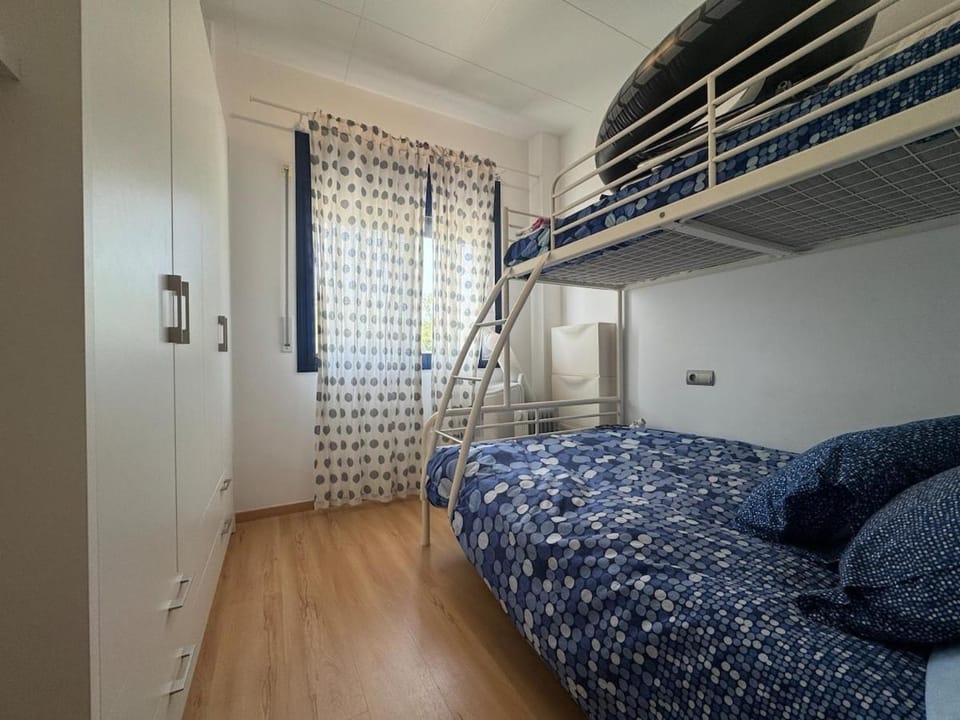 Planta Baja con piscina , wifi y parking Apartment in Montsià