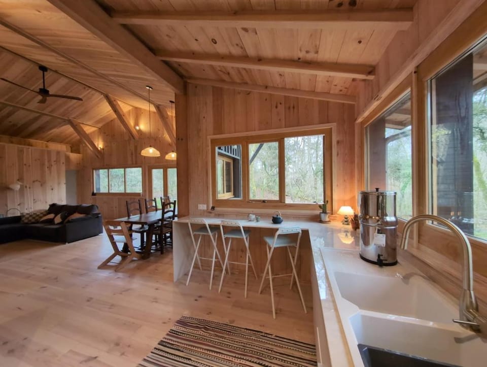 Villa surf-yoga with private lush garden & sandy stream House in Nouvelle-Aquitaine