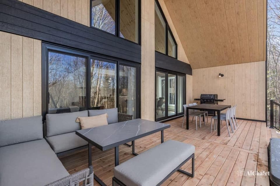 Serenity - Relaxing getaway - Spa and Arcade games Chalet in Quebec
