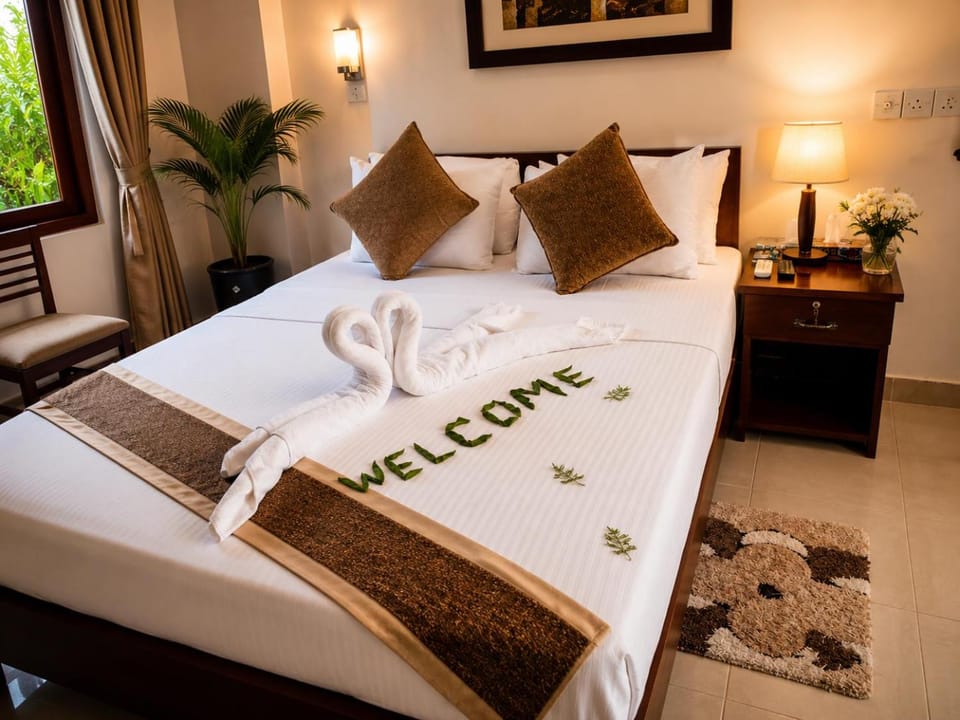 Bed, Photo of the whole room, Bedroom, towels